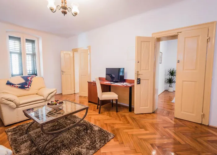 Klementina Apartment *